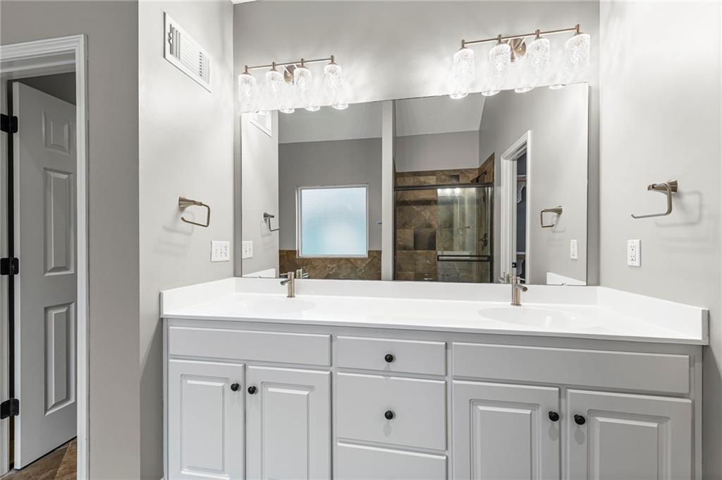 9605 N Adrian Avenue