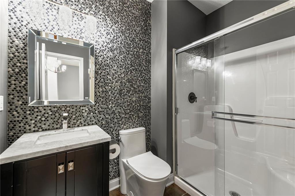 9605 N Adrian Avenue