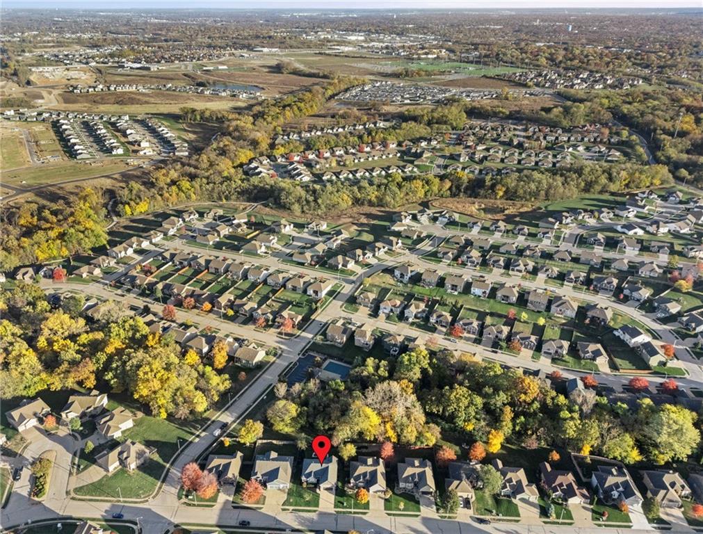 9605 N Adrian Avenue