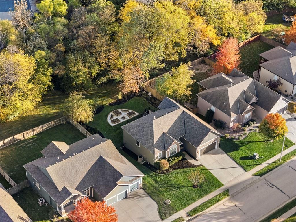 9605 N Adrian Avenue