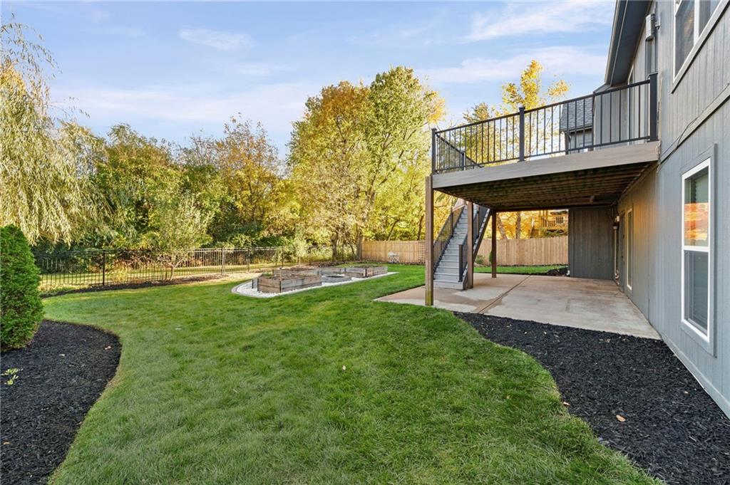 9605 N Adrian Avenue