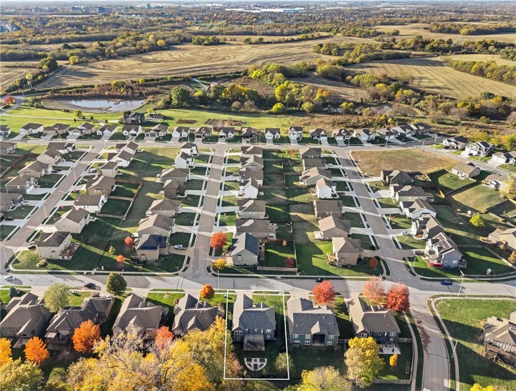 9605 N Adrian Avenue