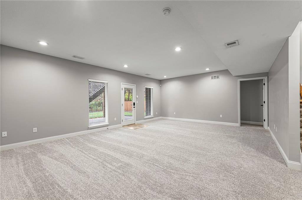 9605 N Adrian Avenue