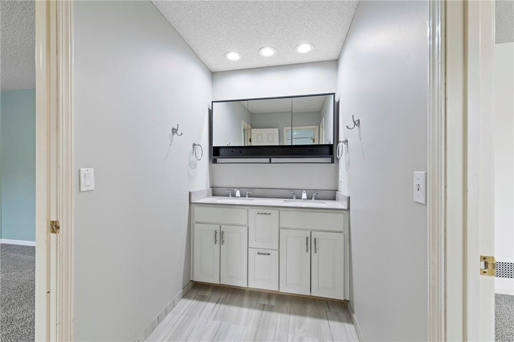 6650 NW MONTICELLO Drive