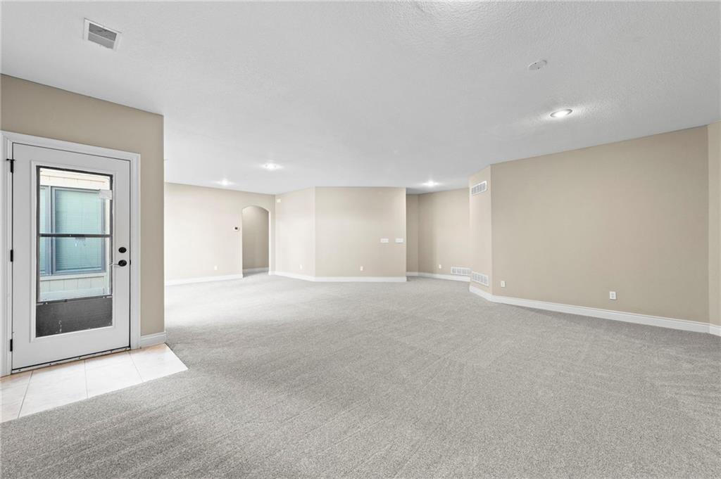 10321 N Revere Avenue