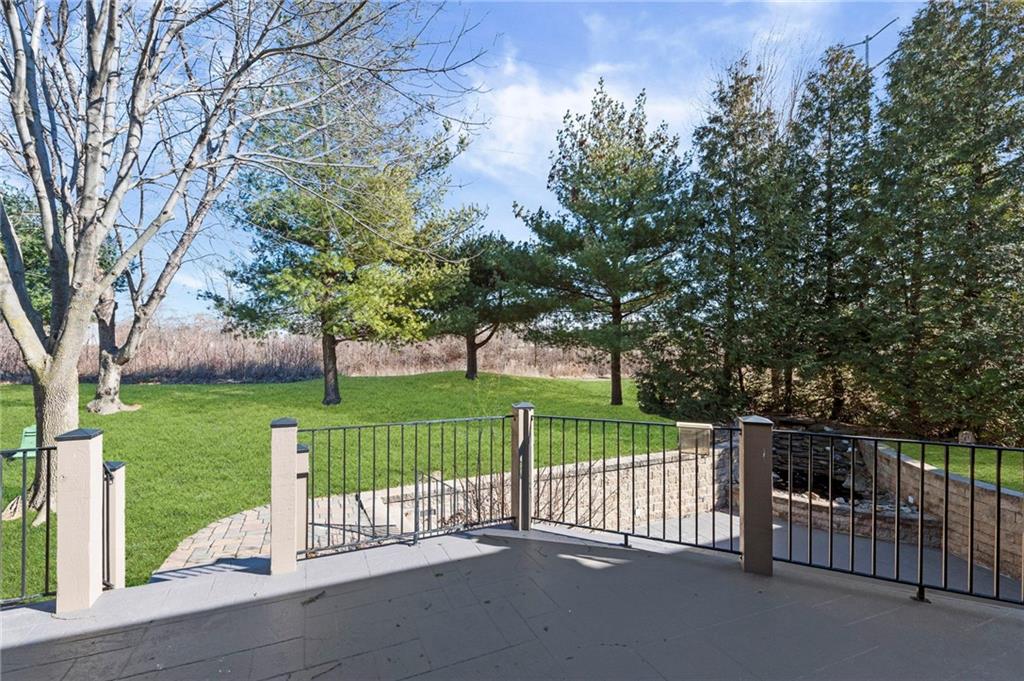 10321 N Revere Avenue