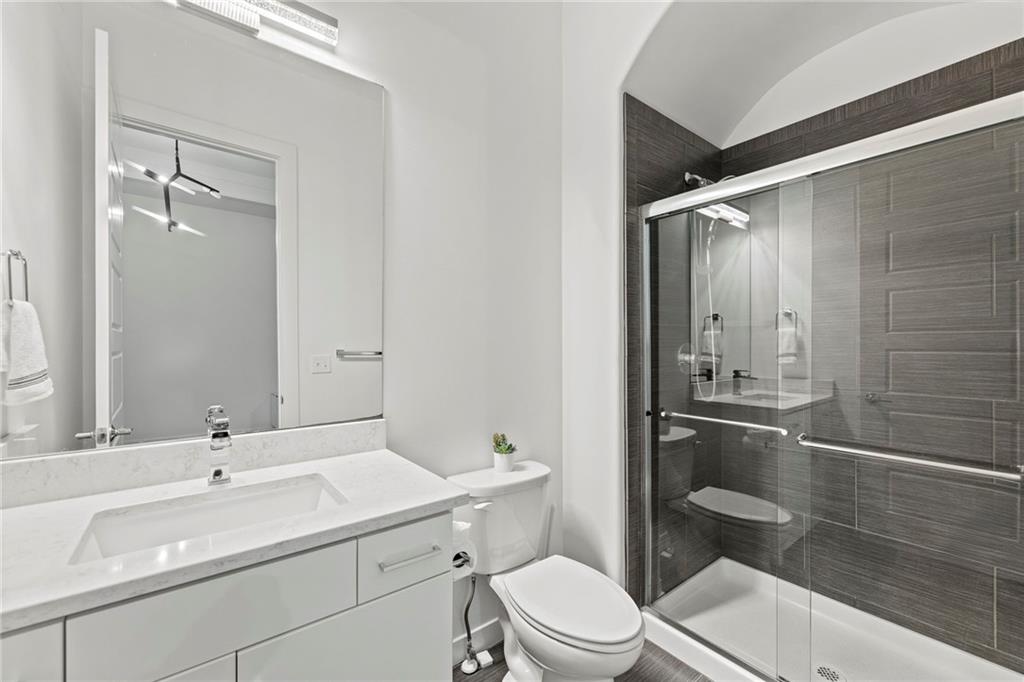 8605 NE Shoal Creek Parkway