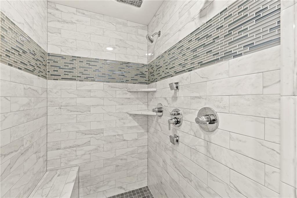 8605 NE Shoal Creek Parkway