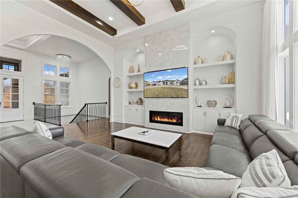 8605 NE Shoal Creek Parkway