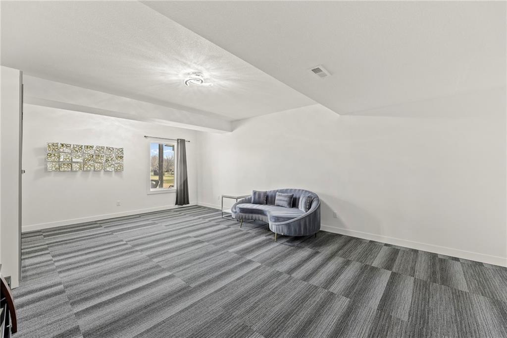 8605 NE Shoal Creek Parkway