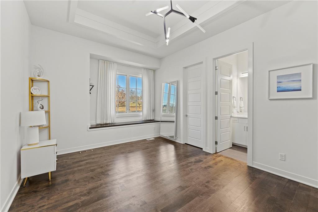 8605 NE Shoal Creek Parkway