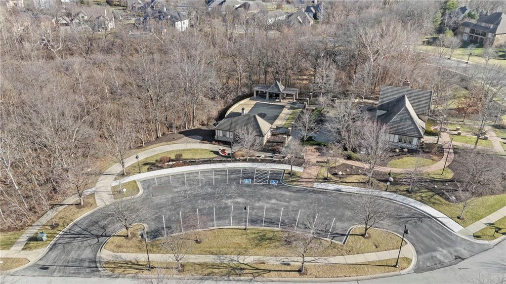 8605 NE Shoal Creek Parkway