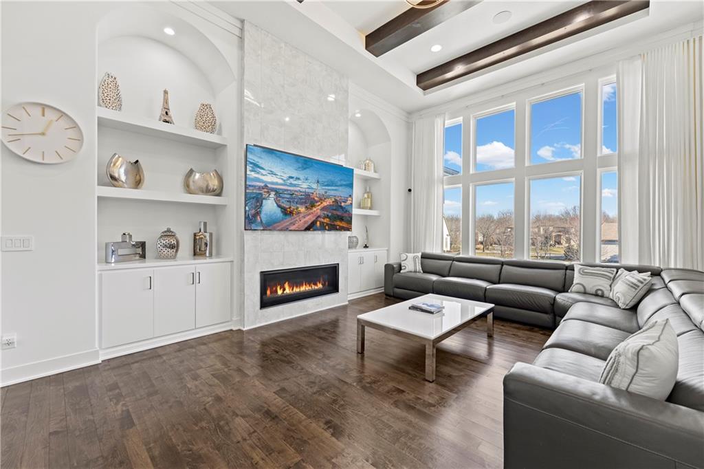 8605 NE Shoal Creek Parkway