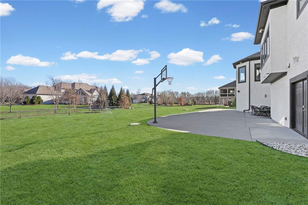 8605 NE Shoal Creek Parkway