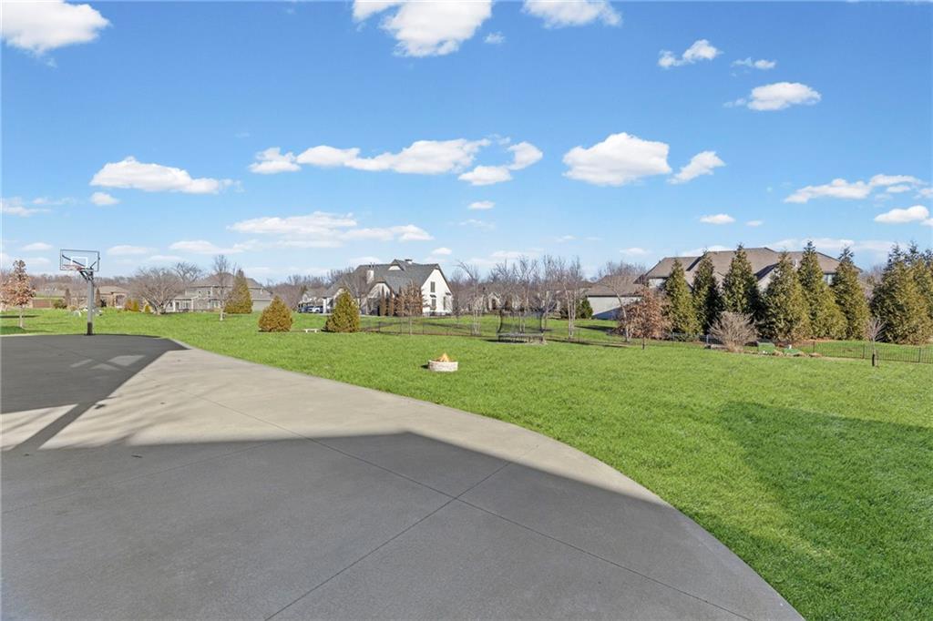 8605 NE Shoal Creek Parkway