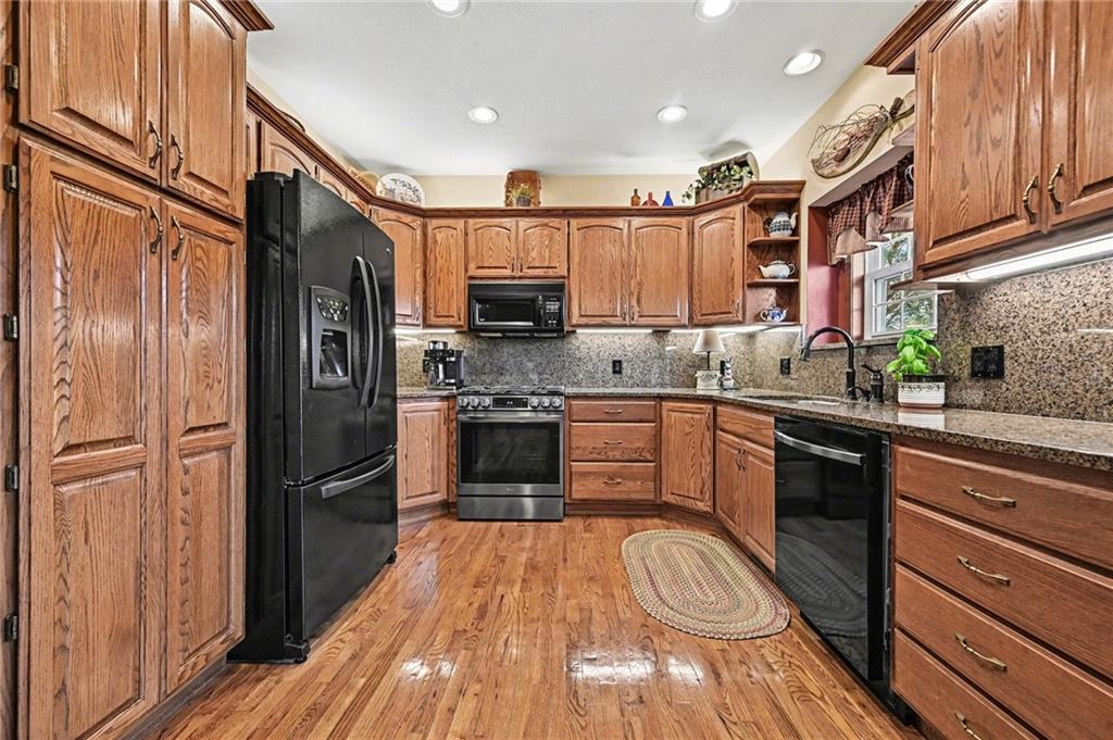 13090 Red Oak Court