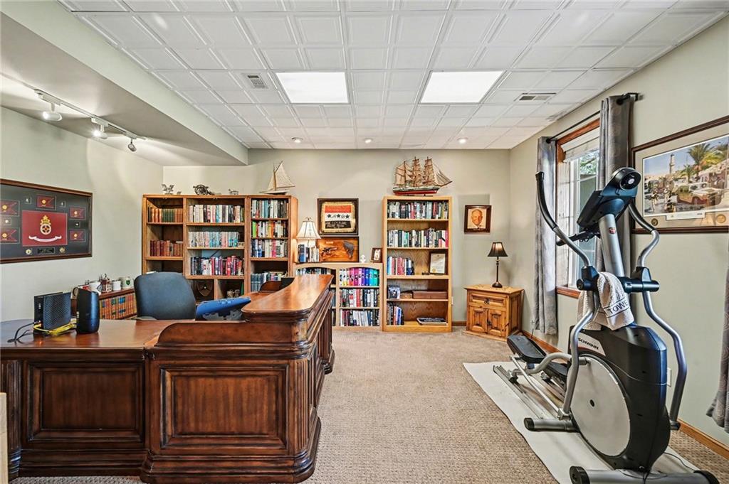13090 Red Oak Court