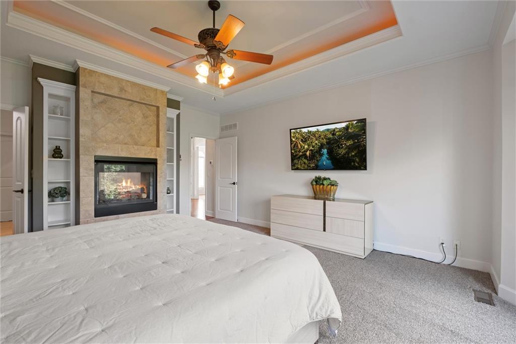 8190 Shoreline Drive