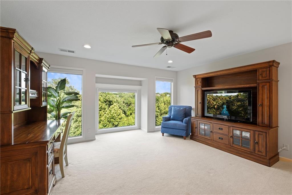 8190 Shoreline Drive