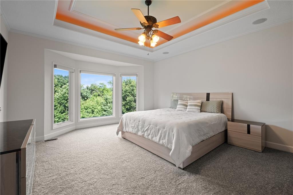 8190 Shoreline Drive