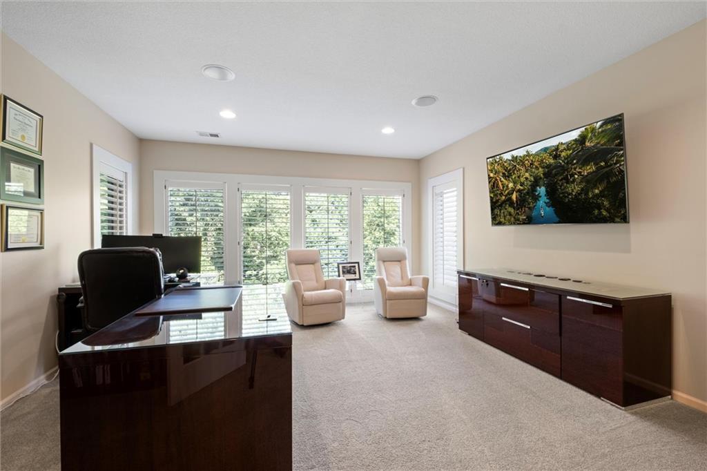 8190 Shoreline Drive