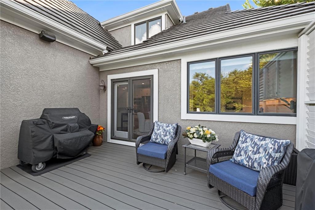 8190 Shoreline Drive