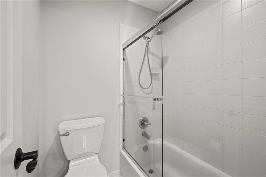 8190 Shoreline Drive