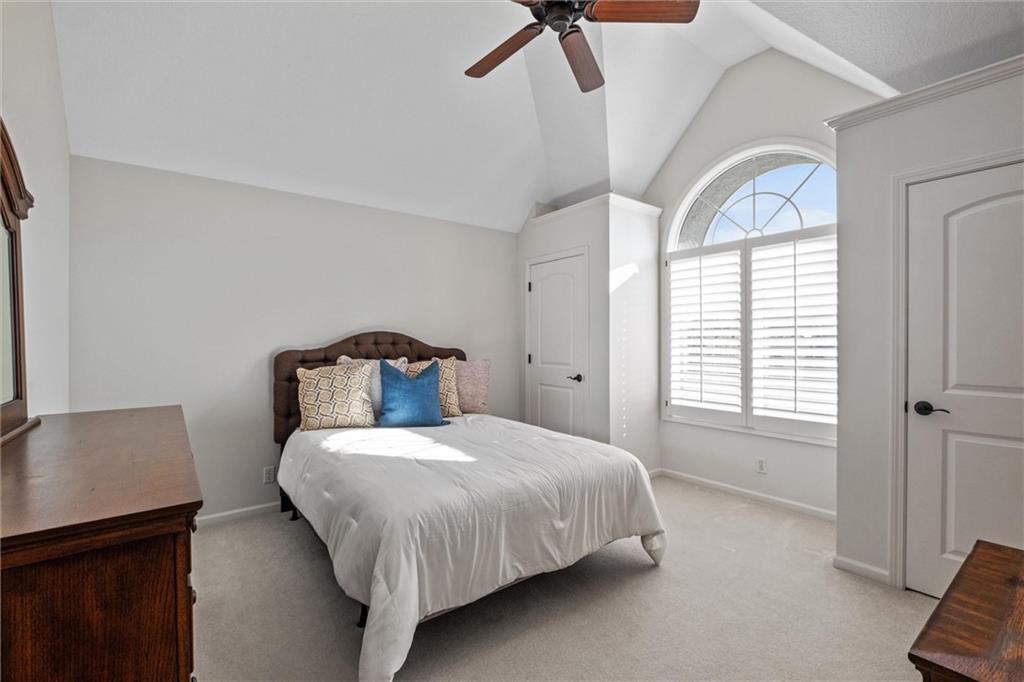 8190 Shoreline Drive