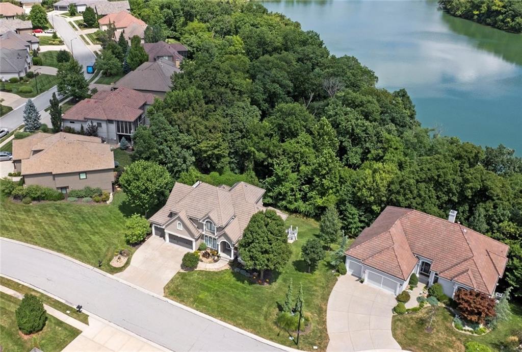 8190 Shoreline Drive