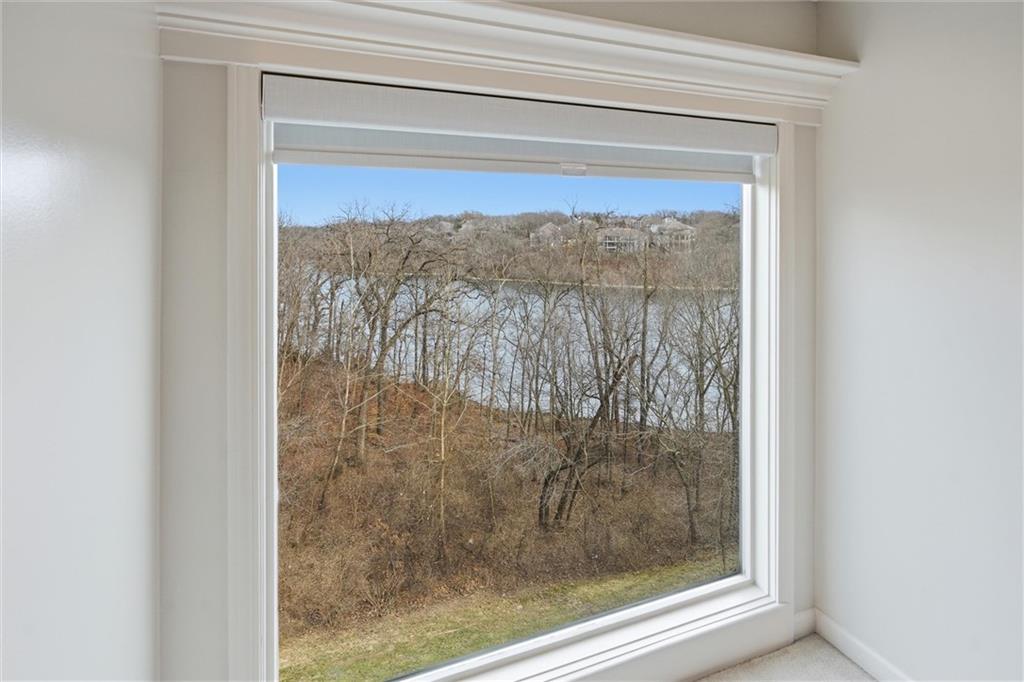 8190 Shoreline Drive