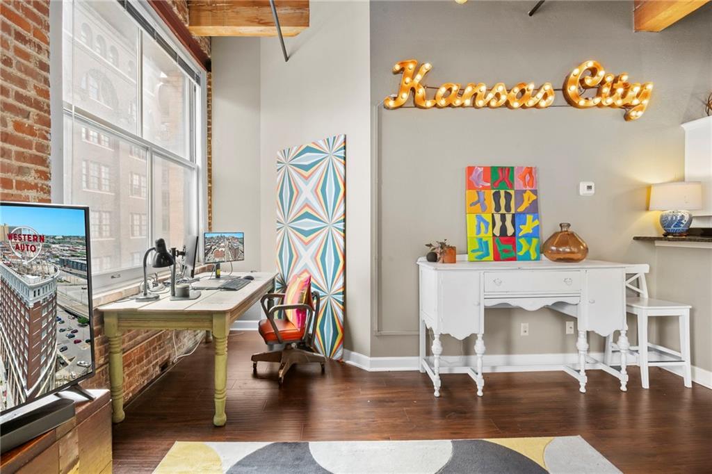 308 W 8th Street Unit: 401