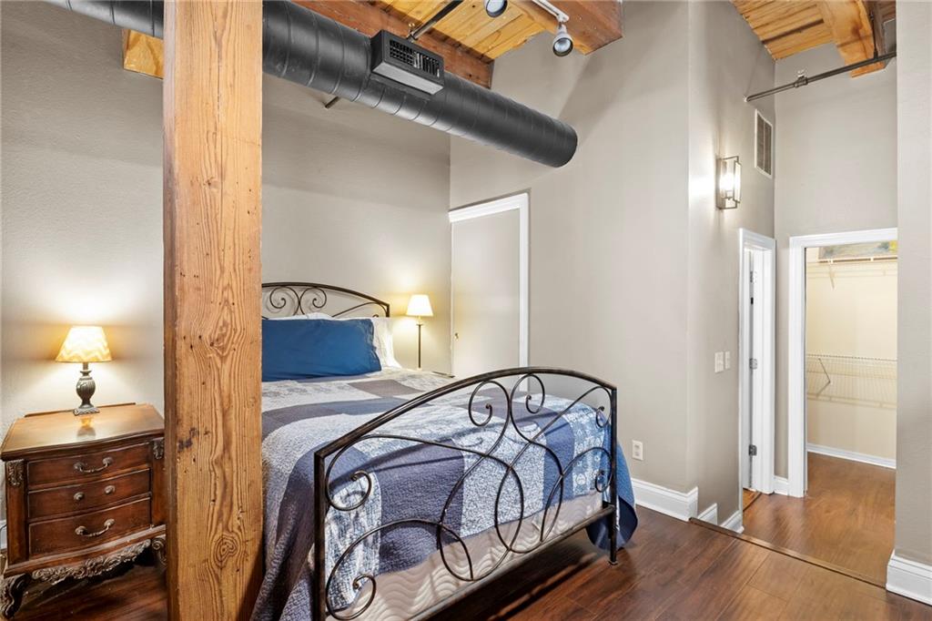 308 W 8th Street Unit: 401