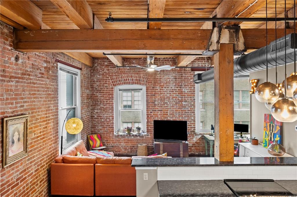 308 W 8th Street Unit: 401