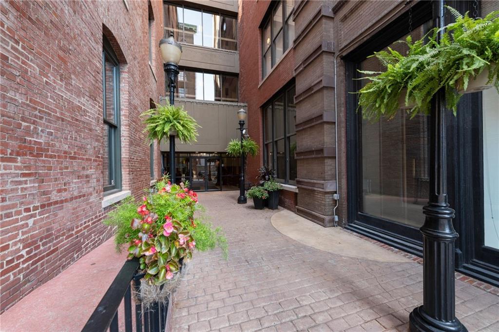 308 W 8th Street Unit: 401