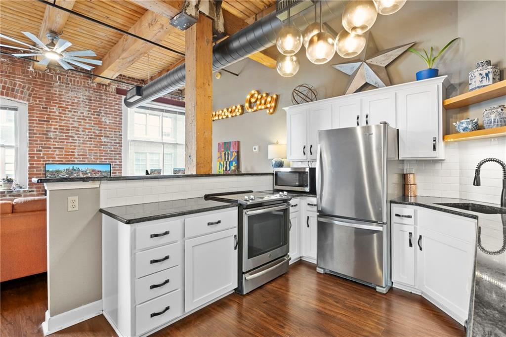 308 W 8th Street Unit: 401