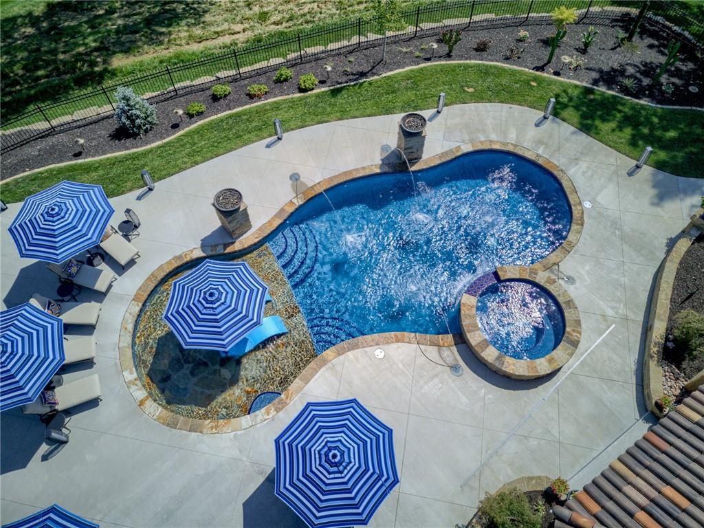 6521 Ridge Road