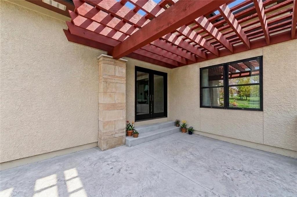 6537 Ridge Road