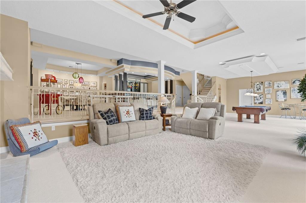 6517 Ridge Road
