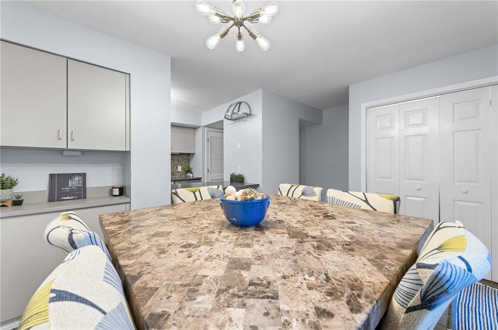 445 W 10th Street