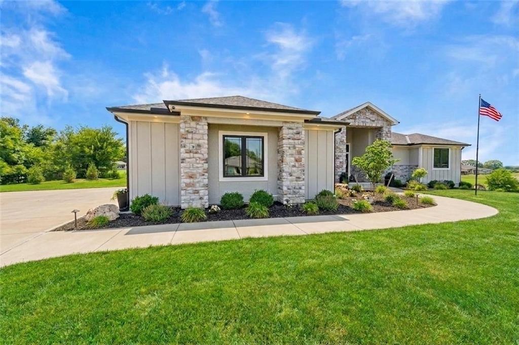7555 NW Fawn Circle