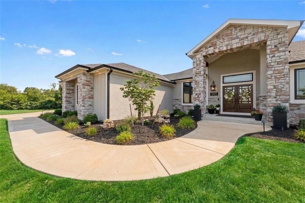 7555 NW Fawn Circle