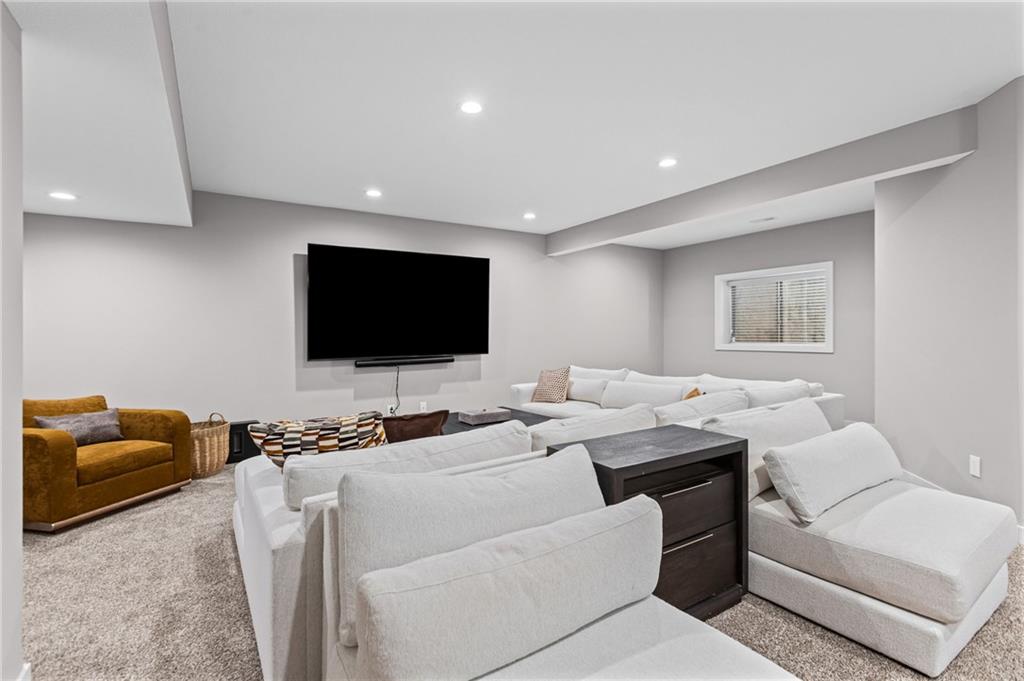 5866 S National Drive