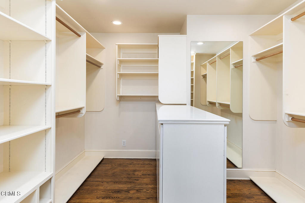 5250 Vista Lejana Lane