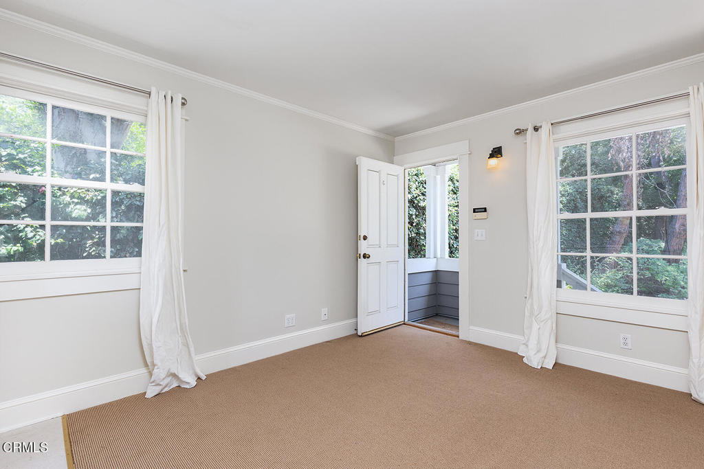 5250 Vista Lejana Lane