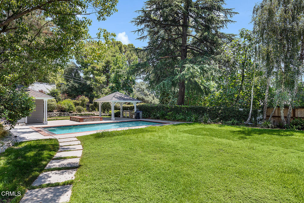 5250 Vista Lejana Lane