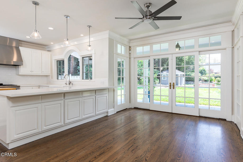 5250 Vista Lejana Lane