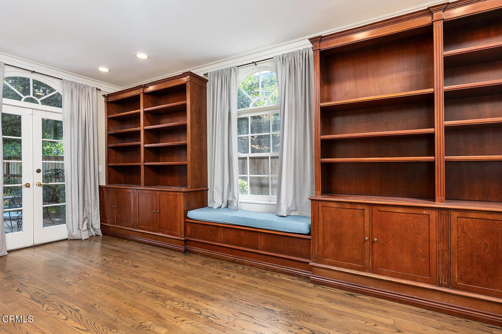 5250 Vista Lejana Lane