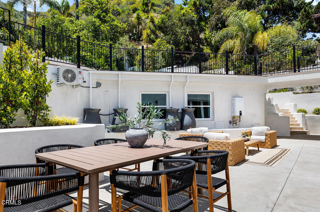 1475 N Bundy Drive
