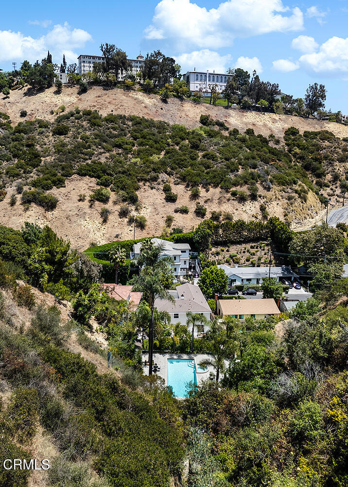 1475 N Bundy Drive
