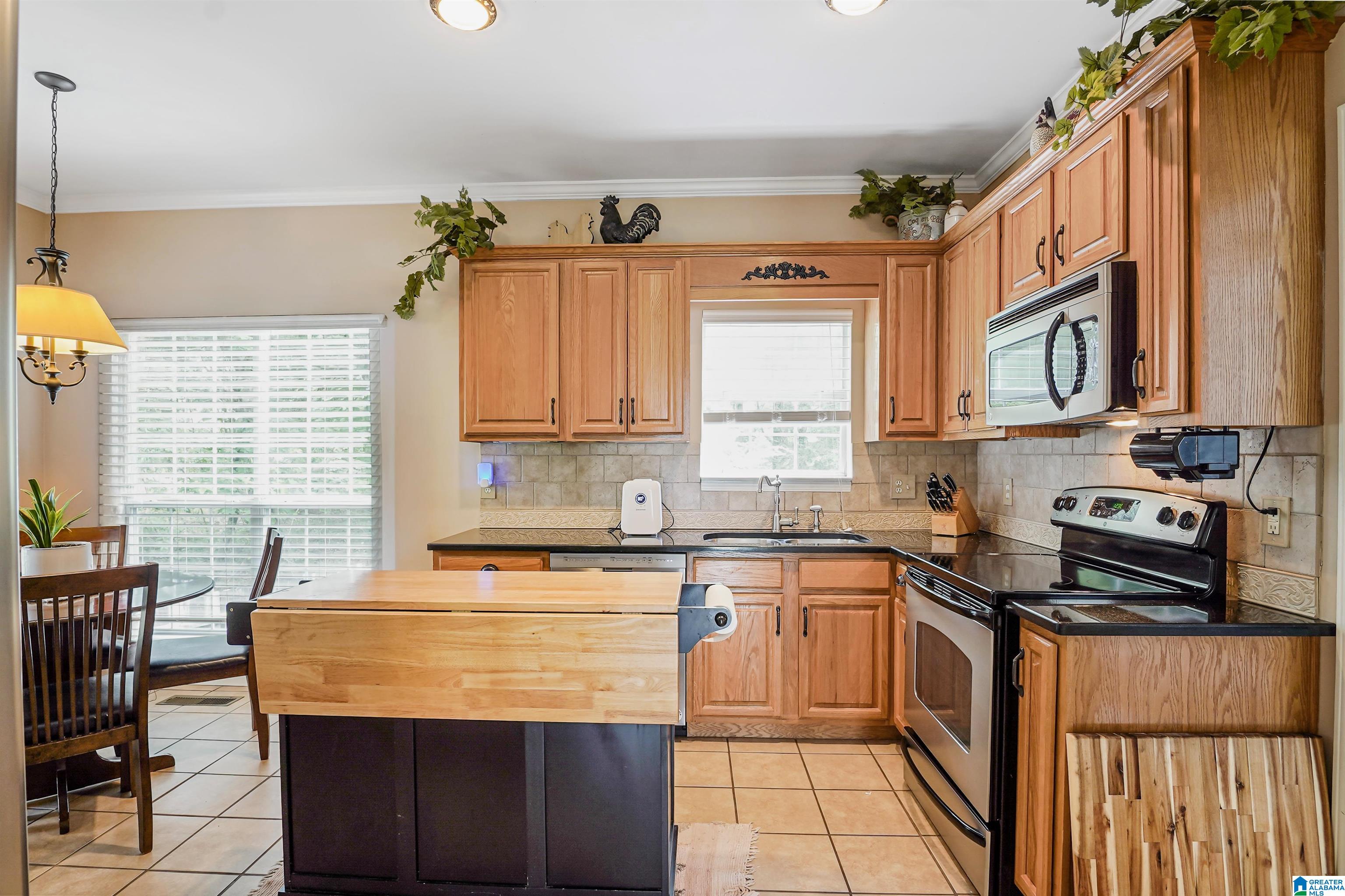 311 HUNTER HILLS CIRCLE